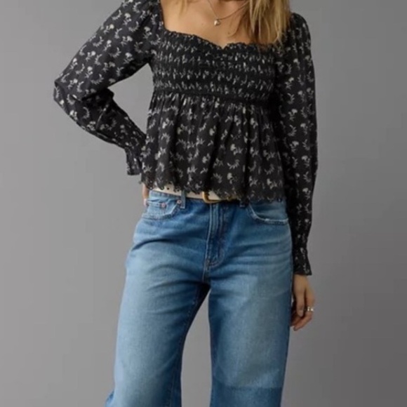 American Eagle Outfitters Smocked Babydoll Black Floral Blouse Size S - Picture 2 of 5